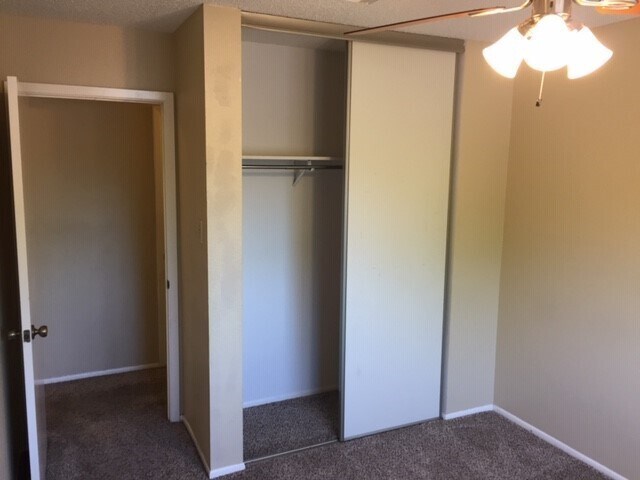 Building Photo - Spacious 4-Bedroom, 2.5-Bath Home with One-Car Garage!