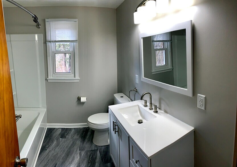 Bath - 116 N Union Rd