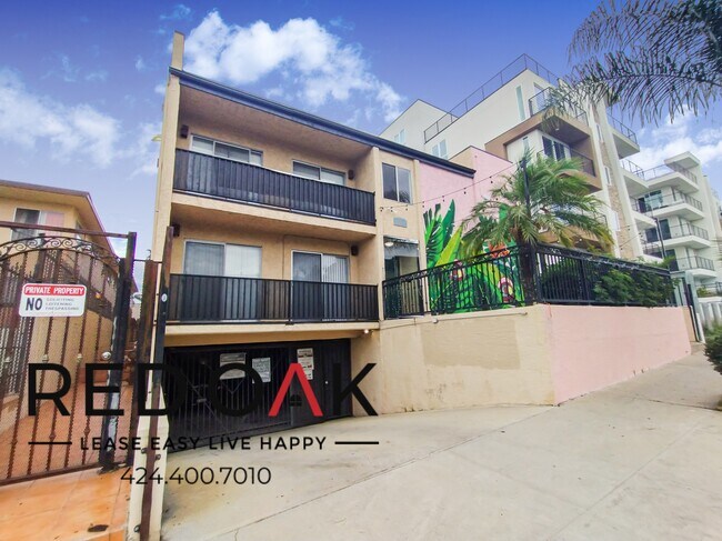 Building Photo - 4069 Oakwood Ave