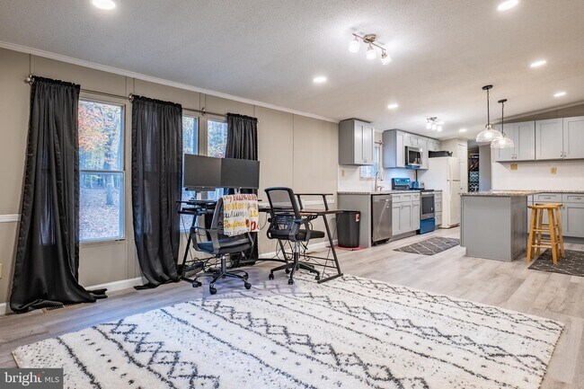 Building Photo - 6721 Timberbrook Ln