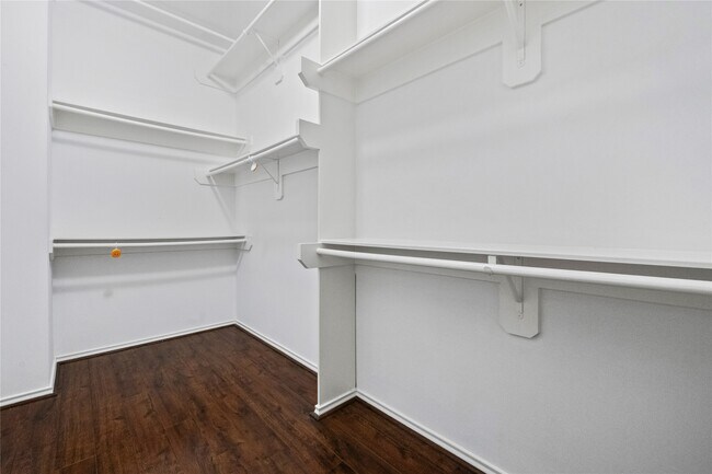 Building Photo - 8415 Trophy Pl Dr