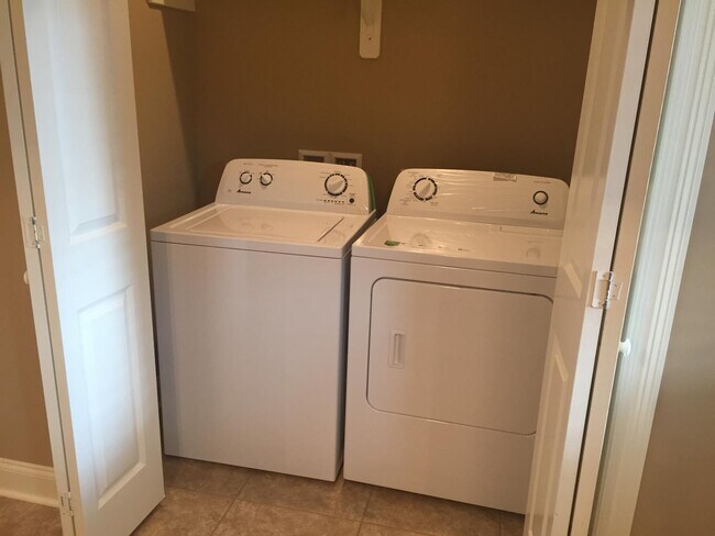 Washer and dryer - 1500 Lacadie Dr