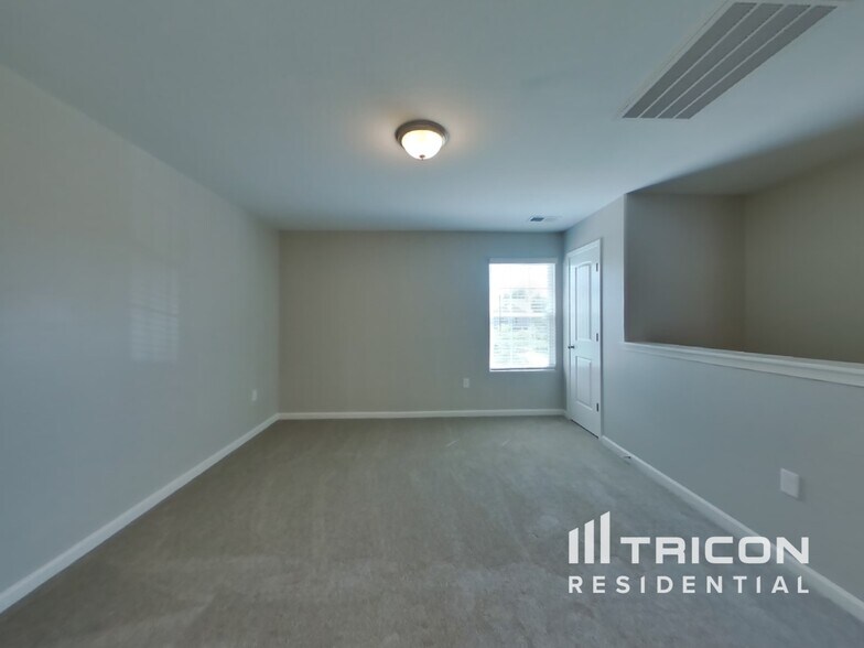Building Photo - 260 Belcaro Dr