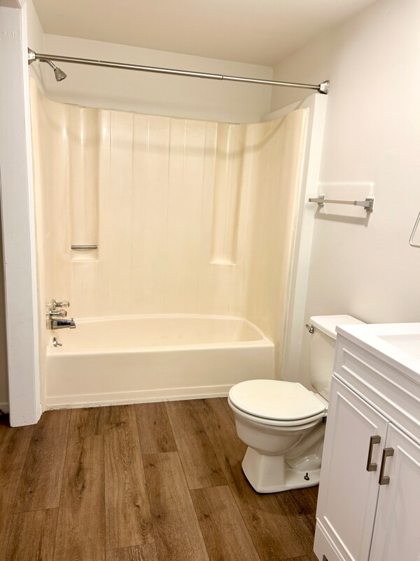 Building Photo - 115 1st Ave