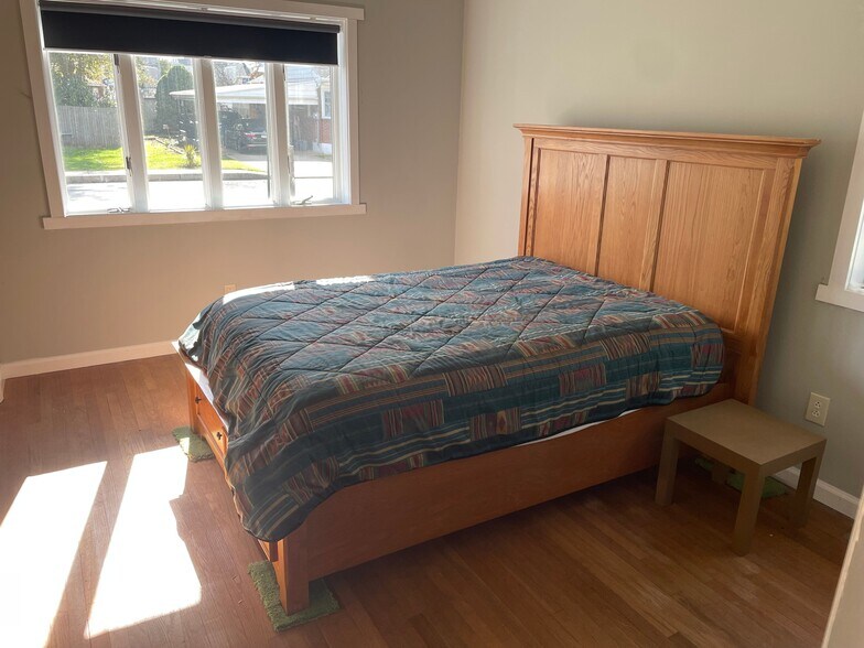 Building Photo - 108 Essex St