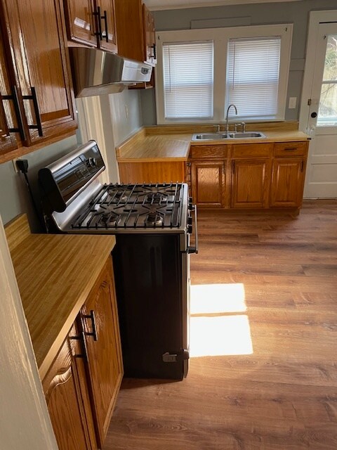 Building Photo - 14 Davies Pl