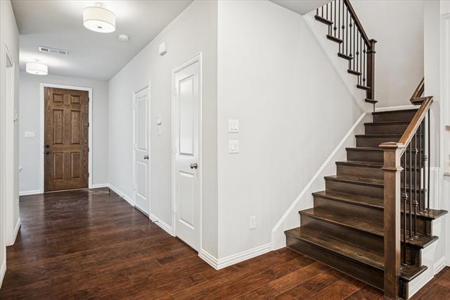 Building Photo - 3905 Dame Ragnel Dr