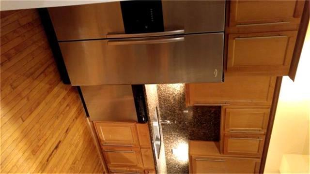 Building Photo - 705 Main St