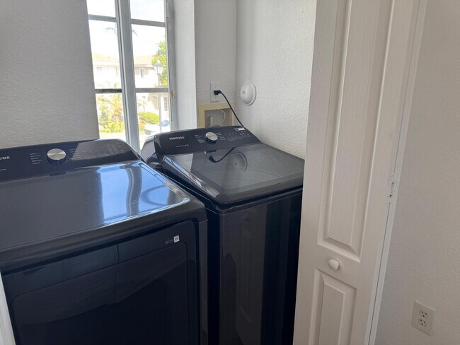 Building Photo - 14044 SW 276th Way