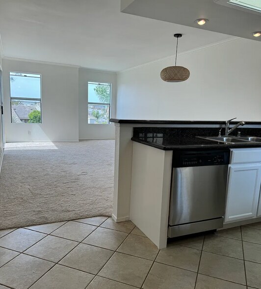 Kitchen, Living Room - 3440 Hathaway Ave