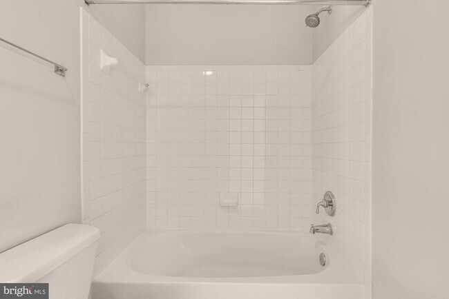 Building Photo - 1227 V St NW