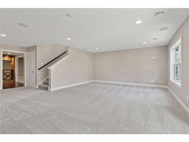 Building Photo - 16588 E Lake Dr