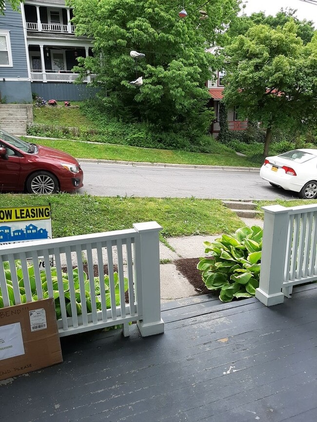 Building Photo - 222 Pleasant St