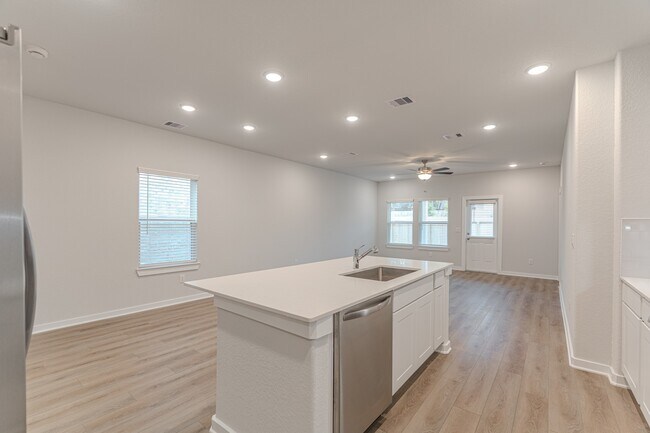 Building Photo - 8570 Blueberry Ash St