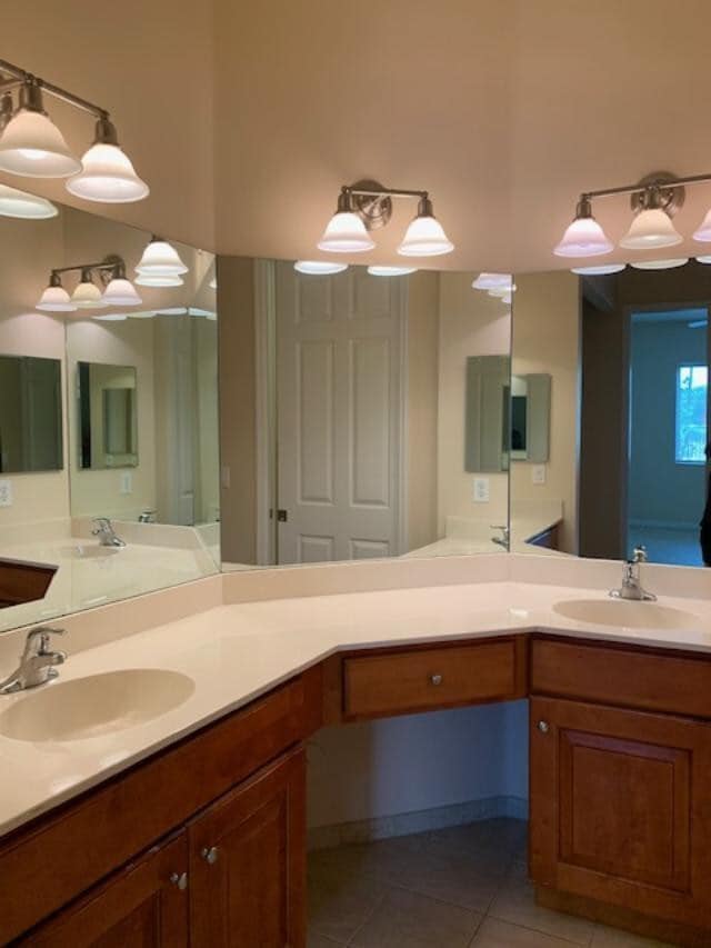 Building Photo - 3500 Oaks Clubhouse Dr