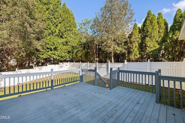 Building Photo - 1224 Grovewood Dr