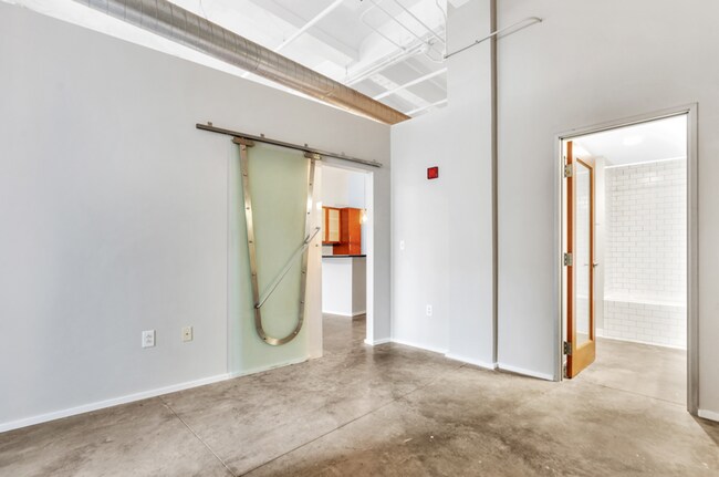 Building Photo - Downtown St. Louis Condo for Rent - Meridian Building