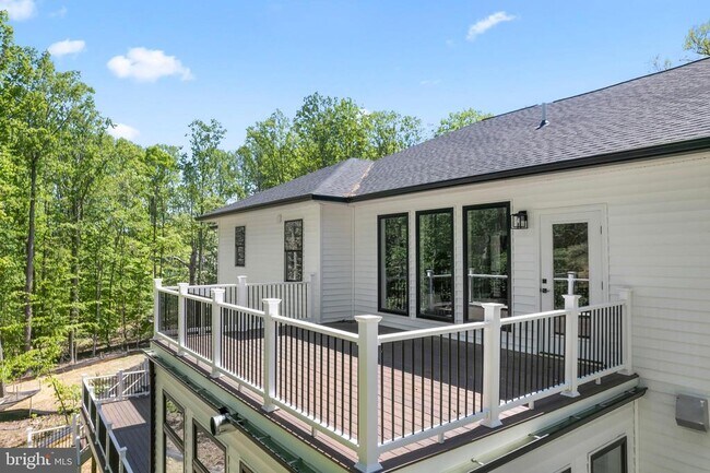 Building Photo - 11550 Henderson Rd