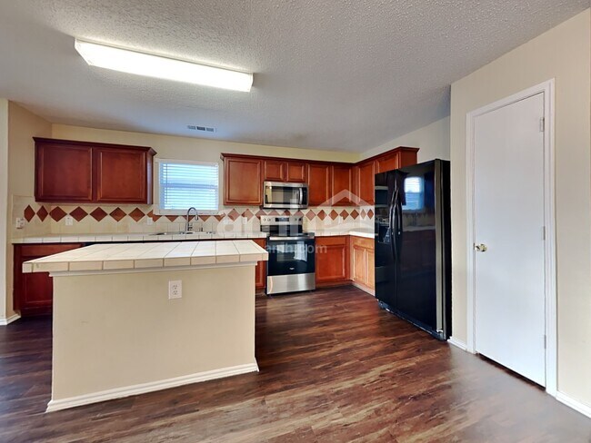 Building Photo - 115 Clover Leaf Ln