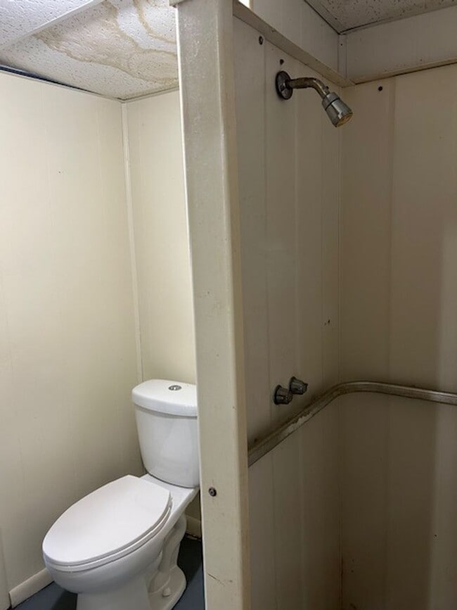 Building Photo - 2 Bedroom, 2 Bath Home w/Full Basement in Dayton