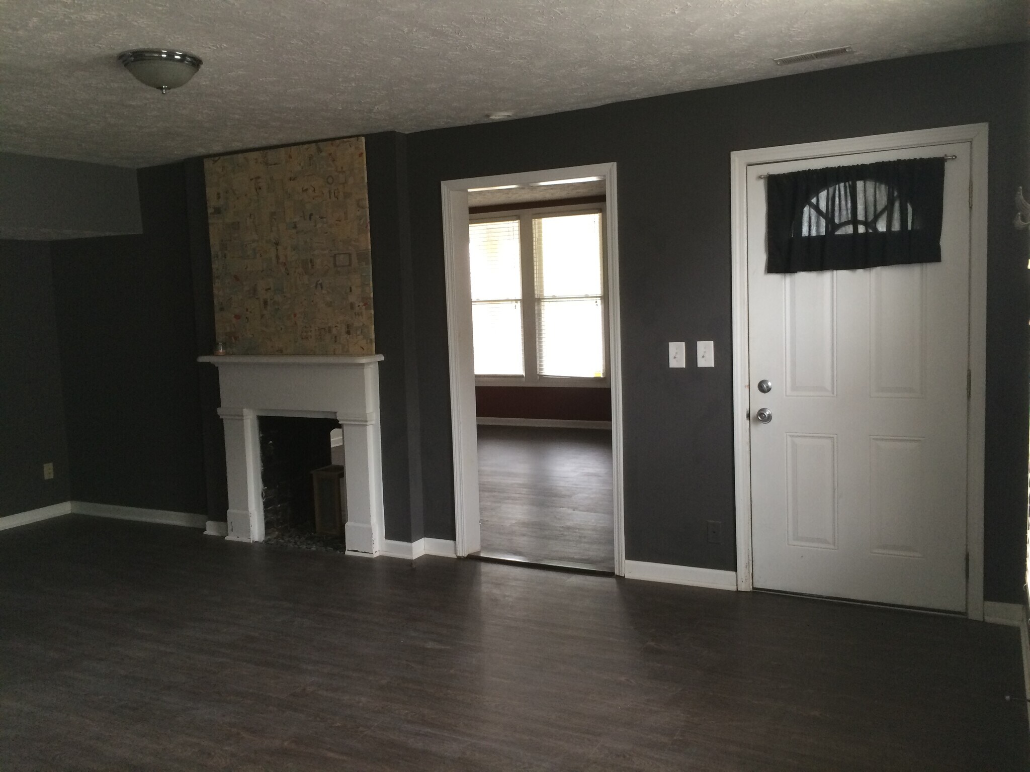 Building Photo - 319 S. Wenzel St.