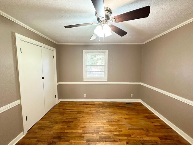 Building Photo - 244 S Hollis Ave