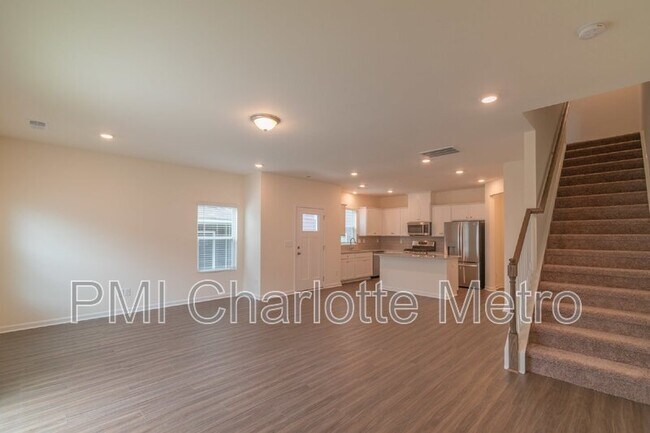 Building Photo - 7139 Bentz St