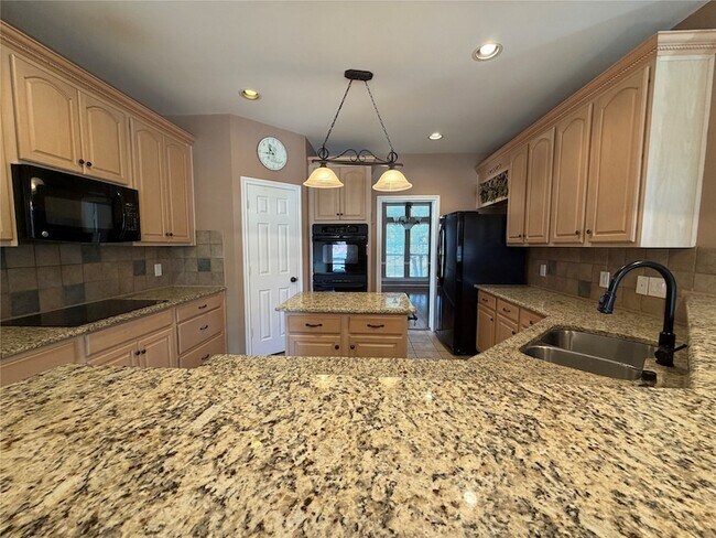 Building Photo - 2610 Jakes Ct