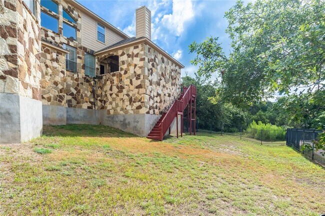 Building Photo - 1898 Long Bow Dr