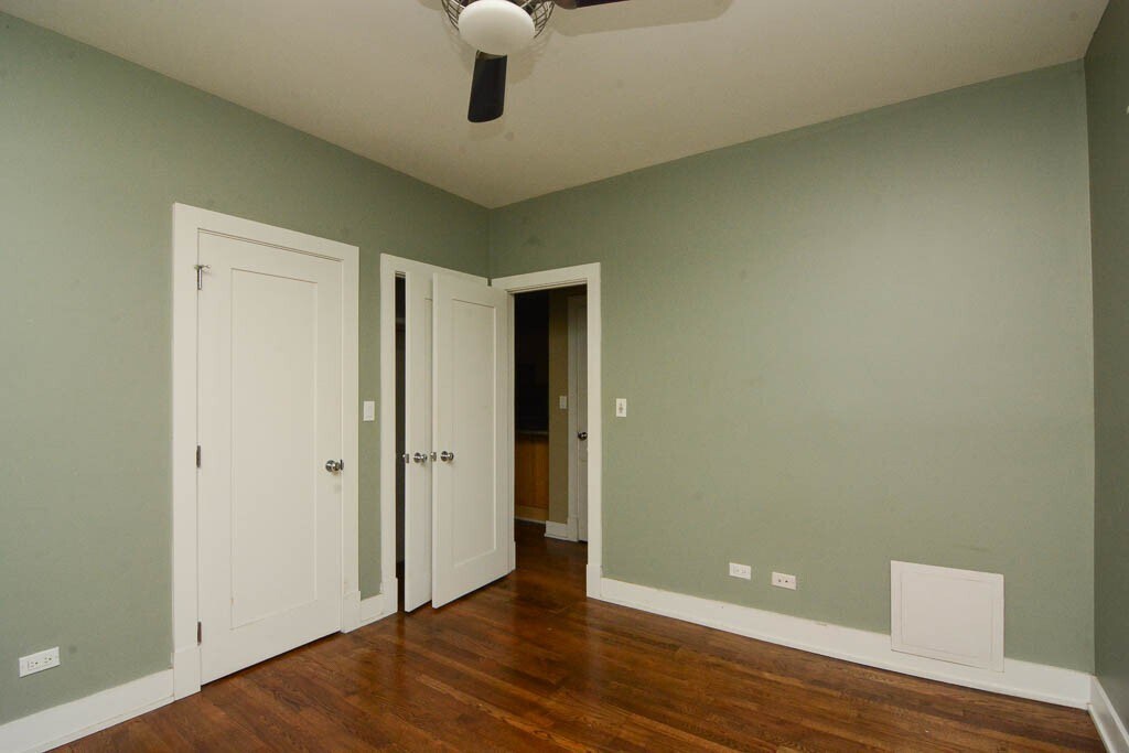 Building Photo - 726 W Addison St