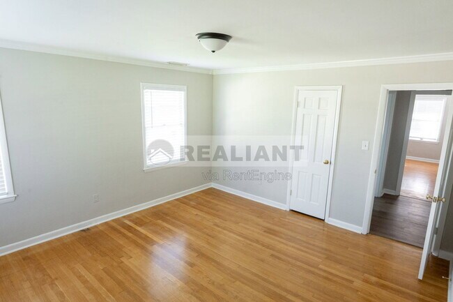 Building Photo - 517 N 3rd St