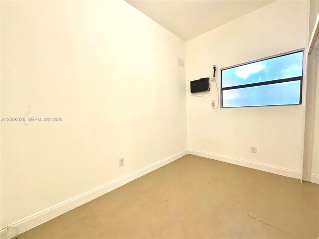 Building Photo - 2516 Cleveland St