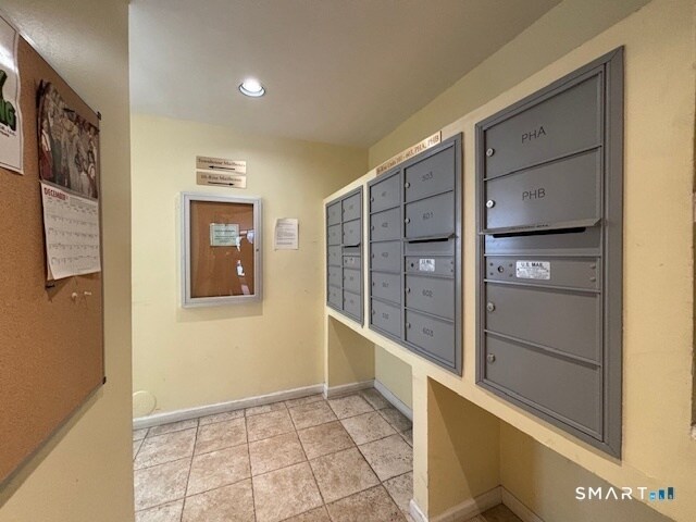 Building Photo - 1611 Washington Blvd