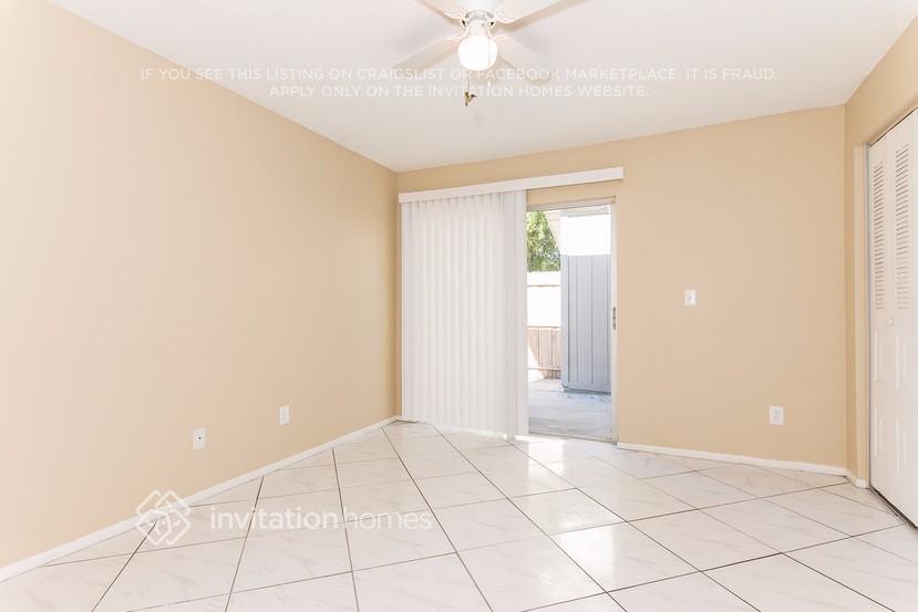 Building Photo - 13333 Laraway Dr