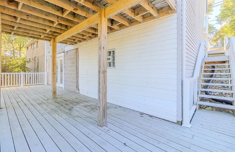 Building Photo - 7583 Tyler Rd