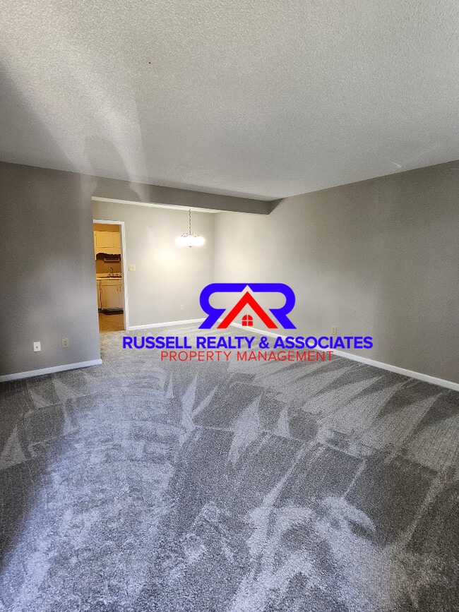 Building Photo - 1525 Applegate Ln