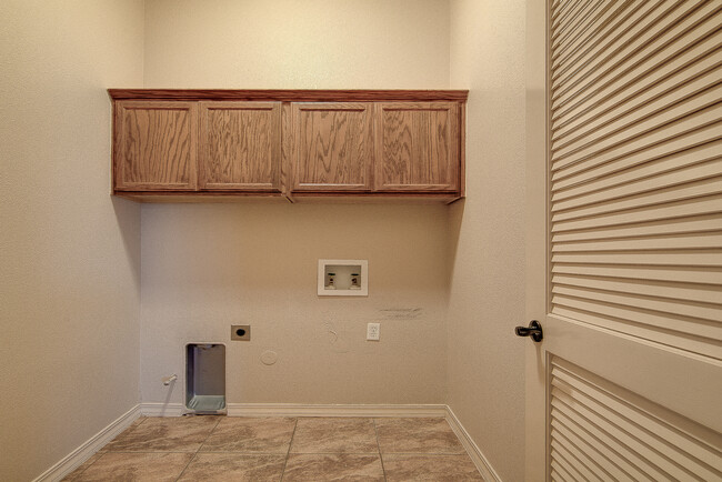 Building Photo - Eastside 3 Bedroom 2.5 Bath