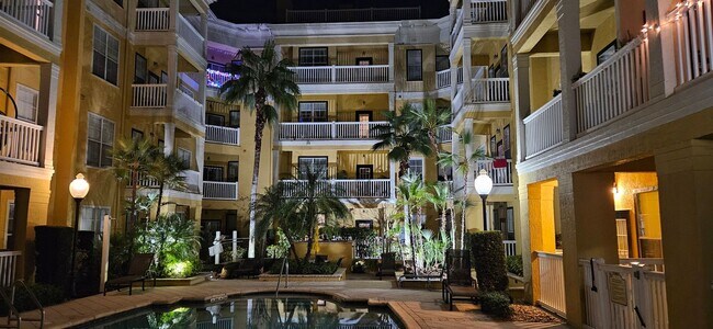 Building Photo - FULLY FURNISHED with King Bed-Pool View 1b...