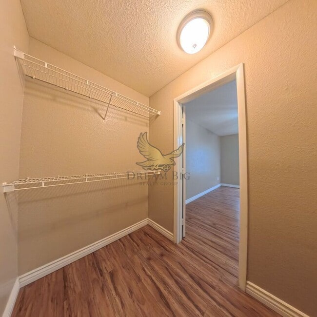 Building Photo - 8101 W Flamingo Rd