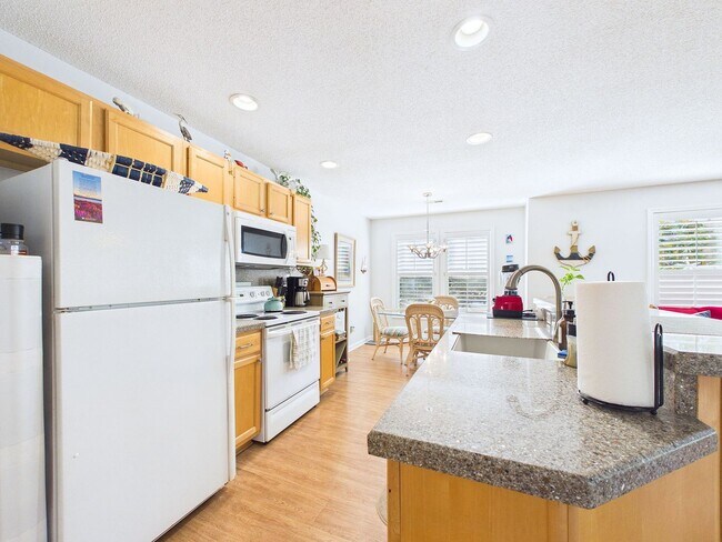 Building Photo - Furnished 2 bd/ 2 ba condo in St James Community!