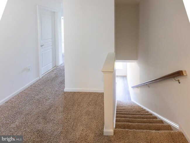 Building Photo - 14766 Malloy Ct