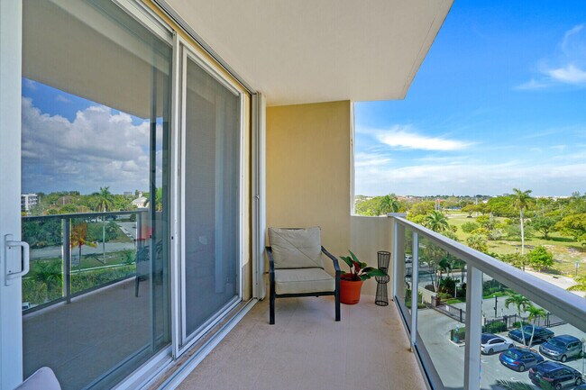 Building Photo - 2800 N Flagler Dr