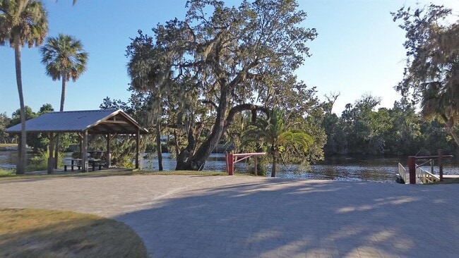 Building Photo - 14265 17th Ct E