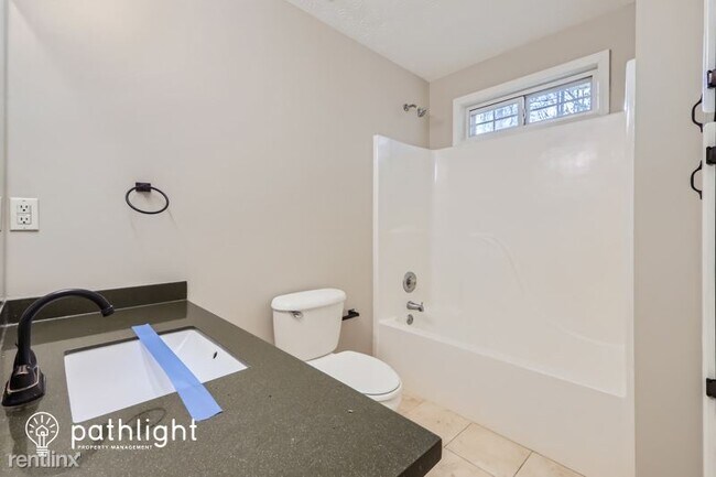 Building Photo - 40 Acorn Way UNIT