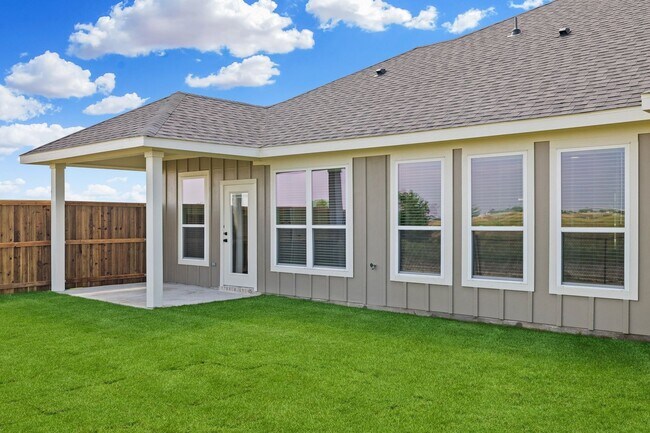 Building Photo - 4045 Clovis St