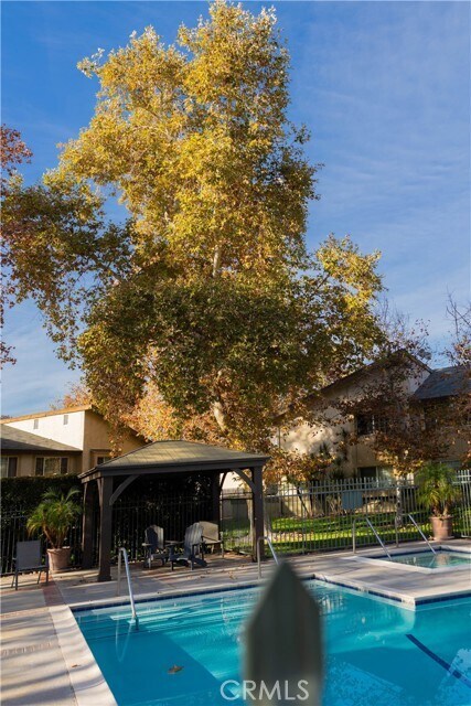 Building Photo - 1219 Edwards St