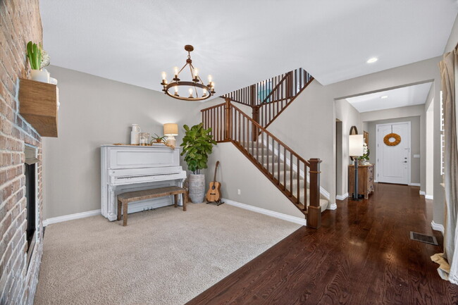 Building Photo - "Spacious 5-Bedroom Retreat on South Quantock Way - Perfectly Designed for Comfort and Style!"  A...