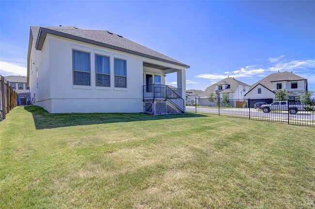 Building Photo - 22300 Lago Lookout Ln