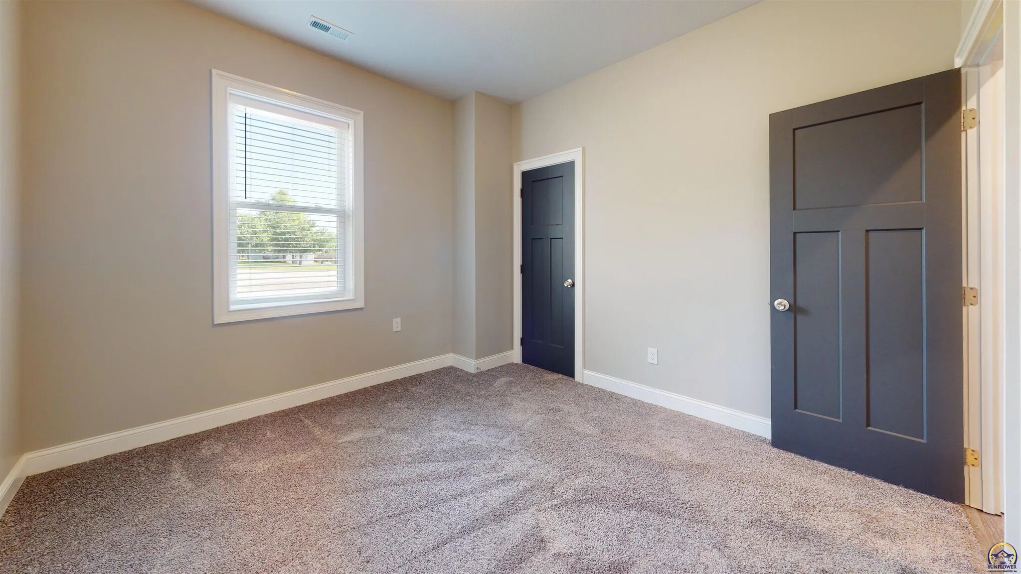 Building Photo - 3755 SW Summerfield Dr