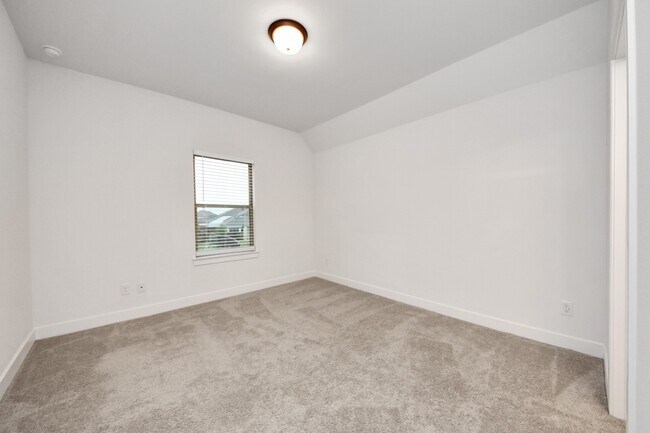 Building Photo - 20926 White Rock Crk Dr